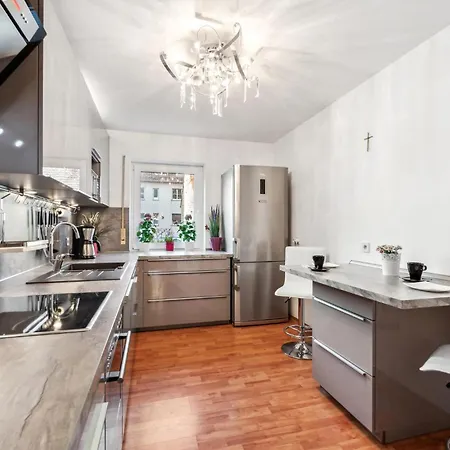 Beautiful In With Kitchen Ulm